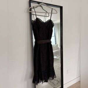 Vera Wang Elegant Black Lace Midi Dress